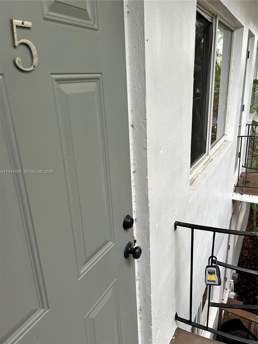 92 Hendricks Isle #5 Fort Lauderdale, FL 33301