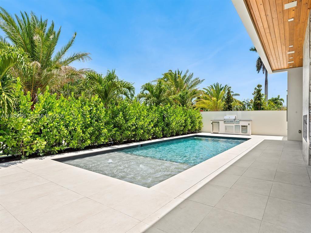 2657 NE 34th St Fort Lauderdale, FL 33306