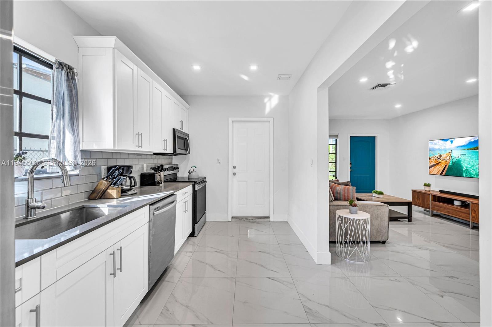 2560 SW 19th Ter Miami, FL 33145