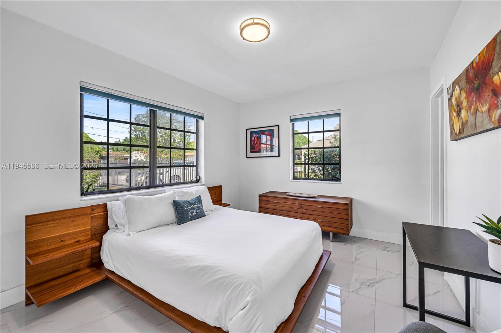 2560 SW 19th Ter Miami, FL 33145