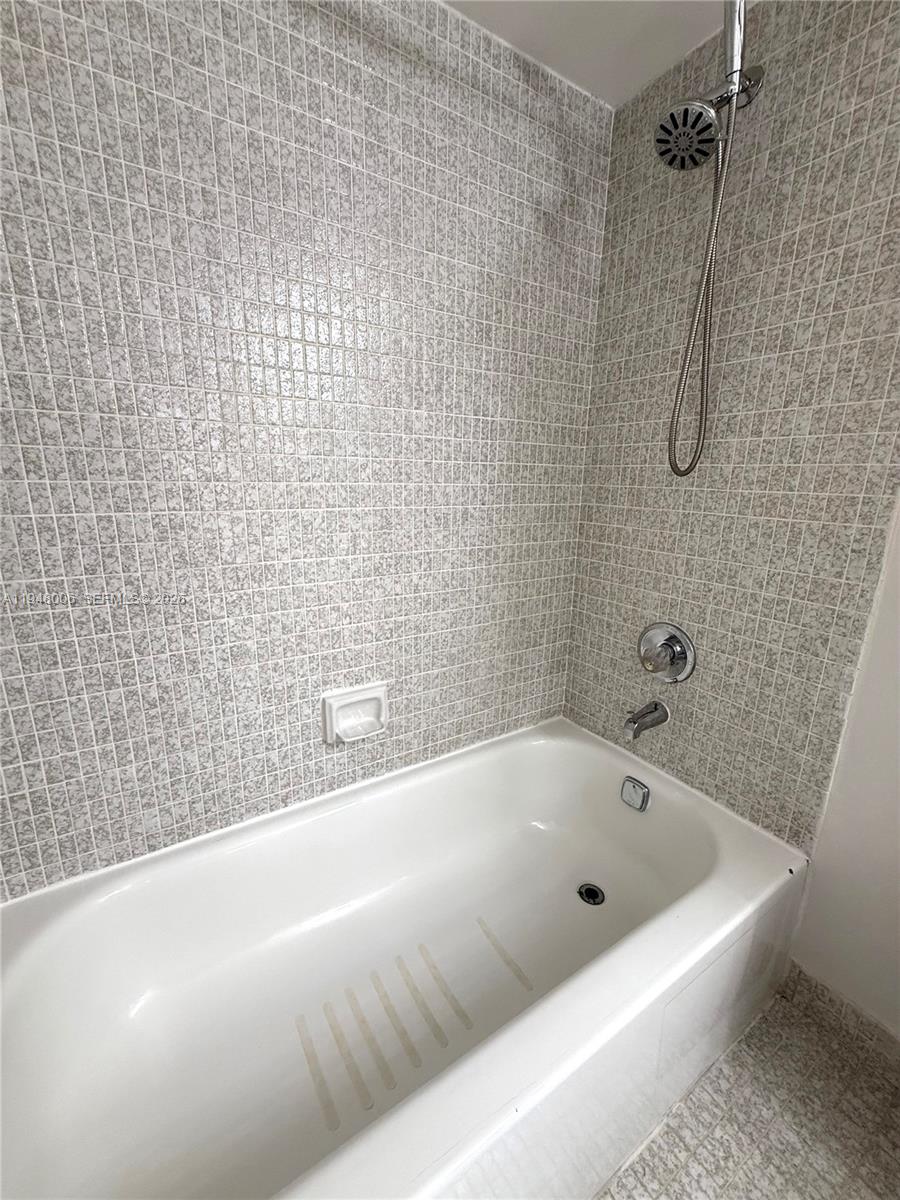 image Winston Towers 60028