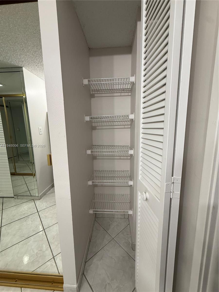 image Winston Towers 60034