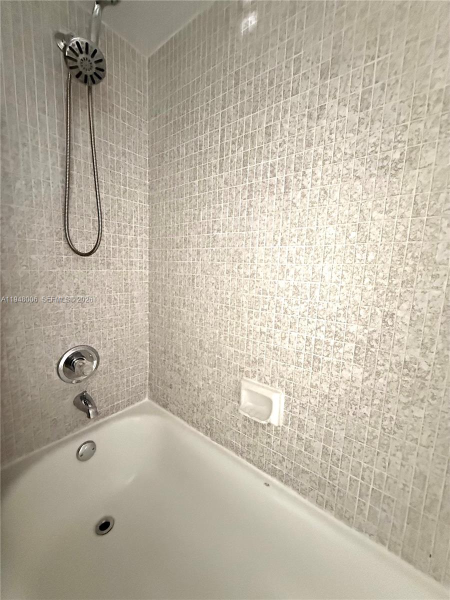 image Winston Towers 60036