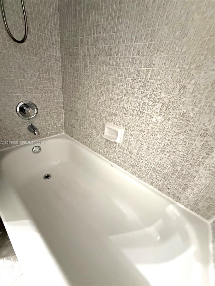 image Winston Towers 60037