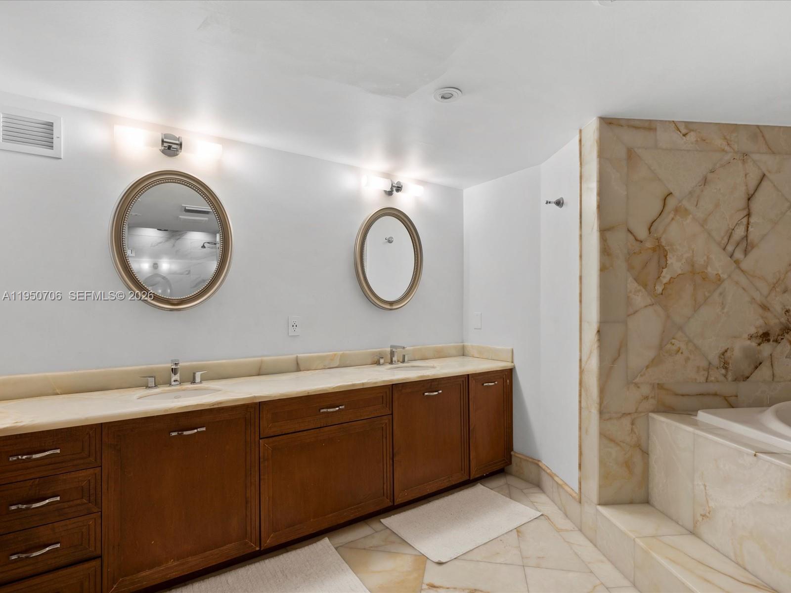 5660 Collins Ave #18A Miami Beach, FL 33140