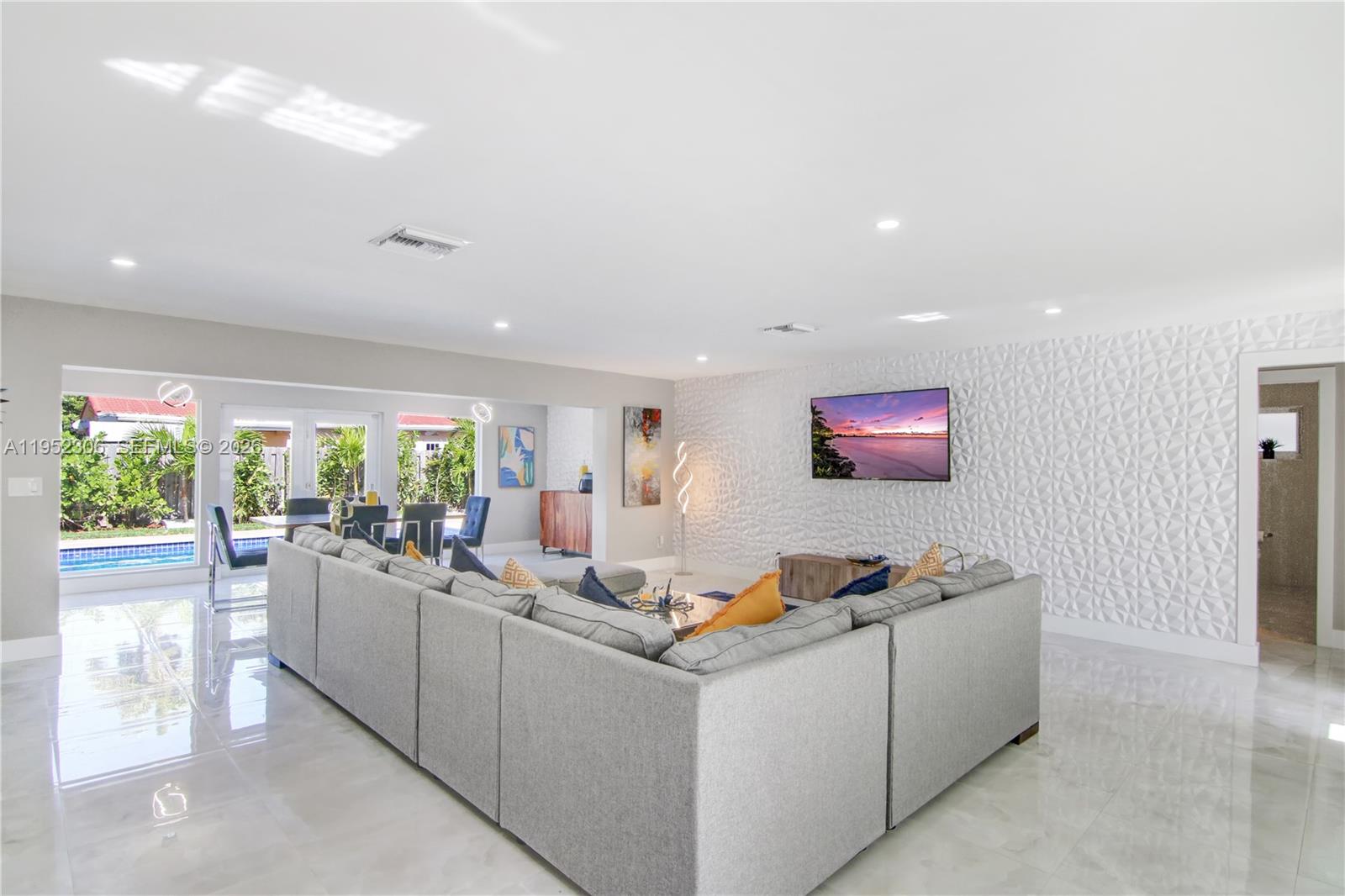 1245 Garfield St Hollywood, FL 33019