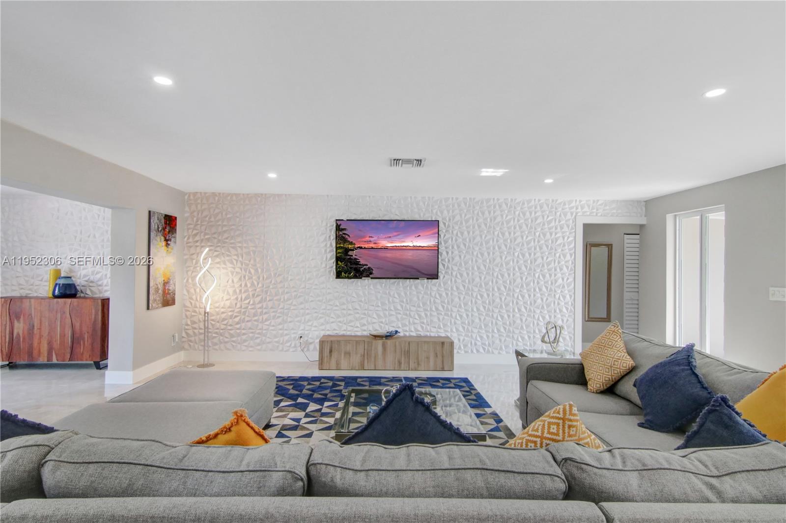 1245 Garfield St Hollywood, FL 33019