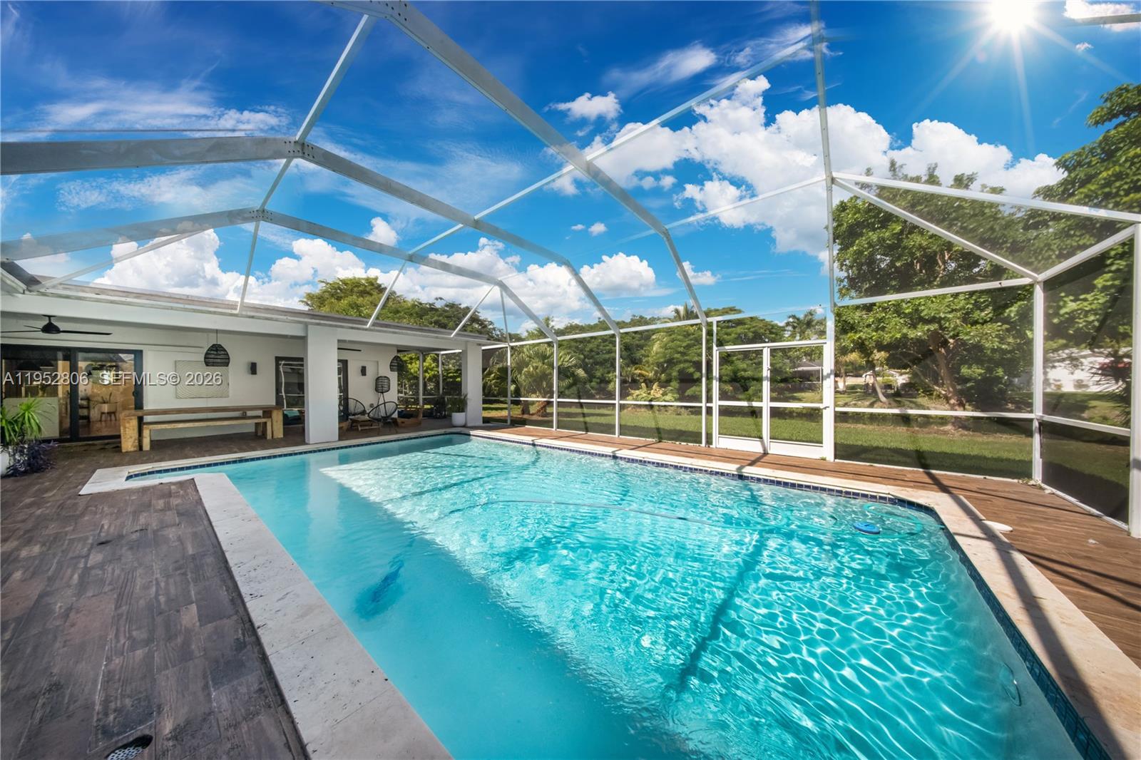 16900 SW 87th Ave Palmetto Bay, FL 33157