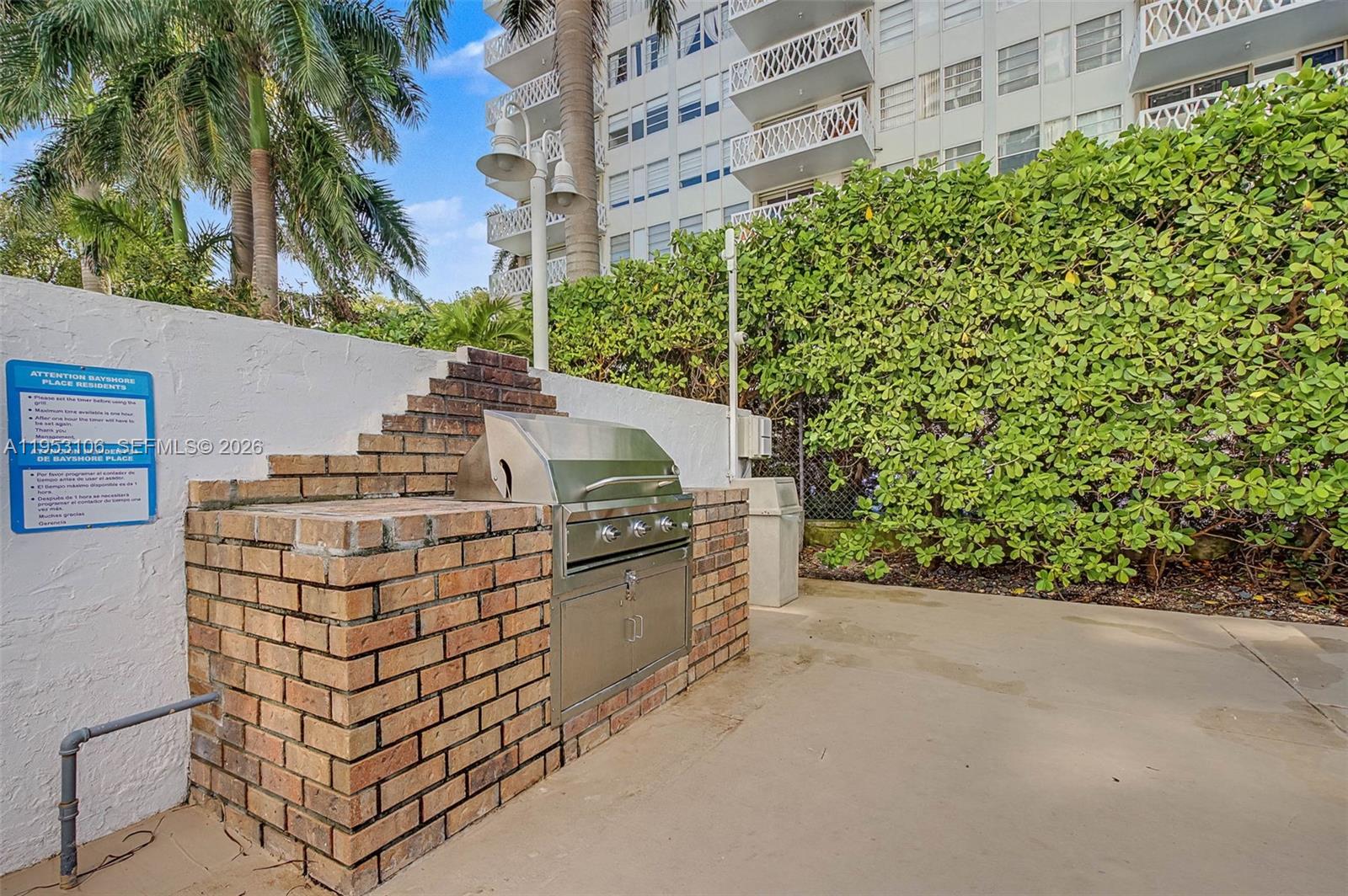 1420 Brickell Bay Dr #904B Miami, FL 33131