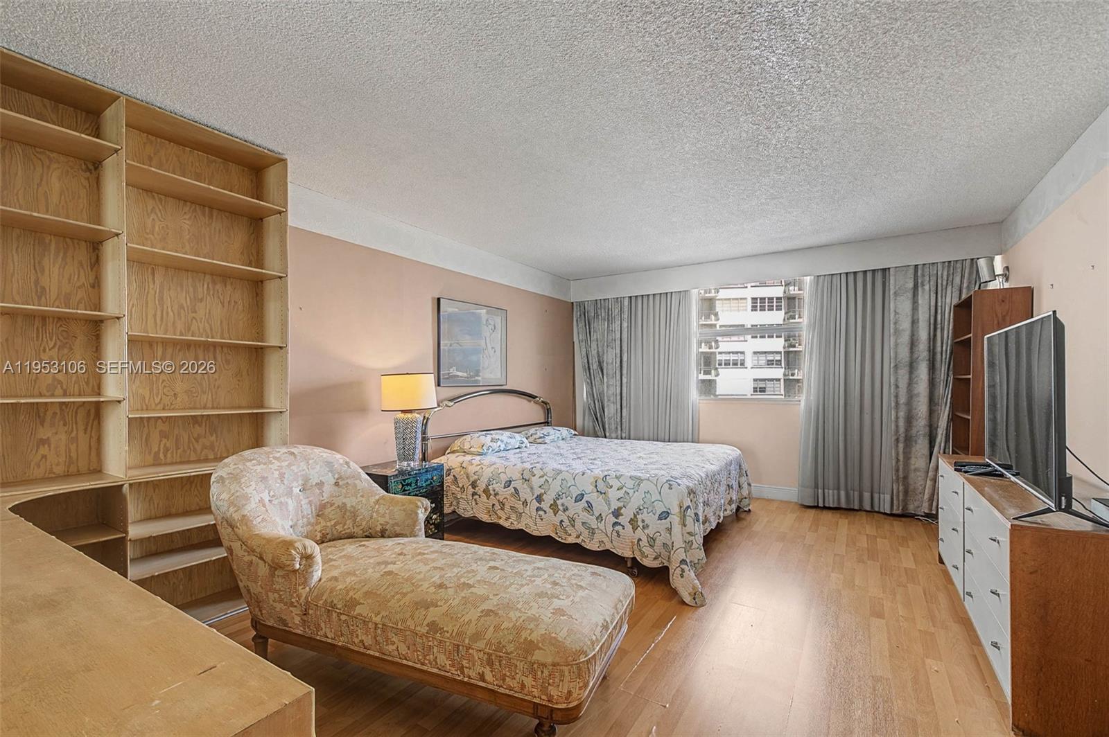 1420 Brickell Bay Dr #904B Miami, FL 33131