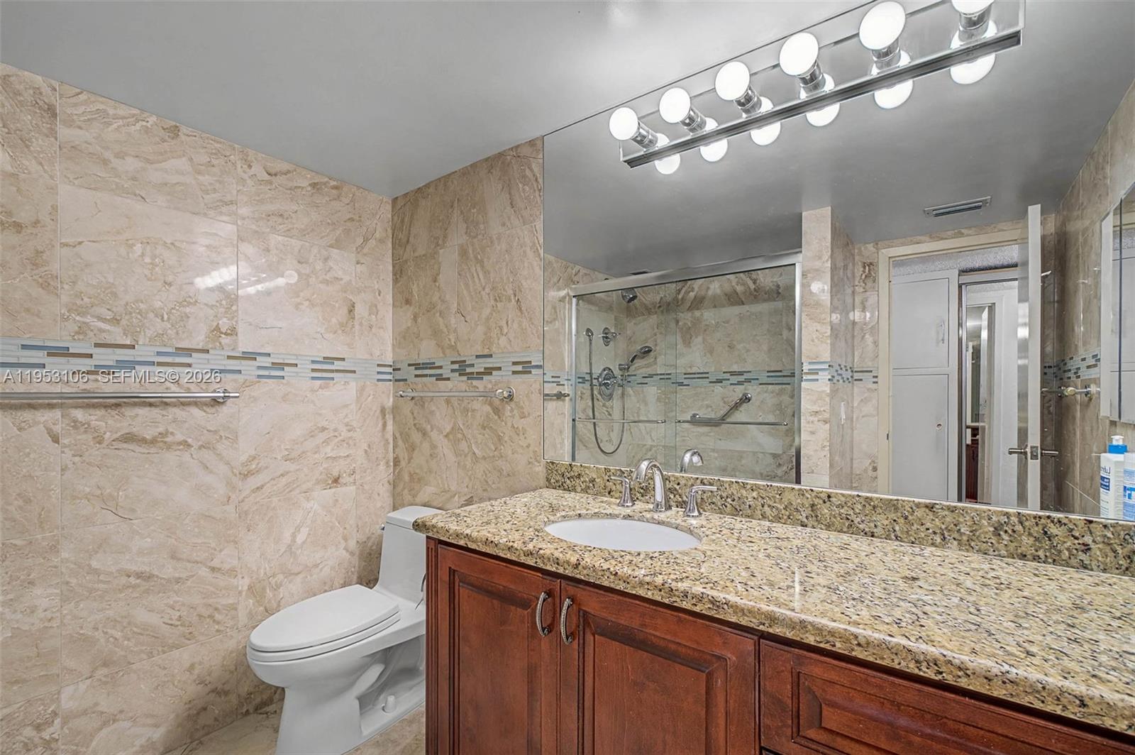 1420 Brickell Bay Dr #904B Miami, FL 33131