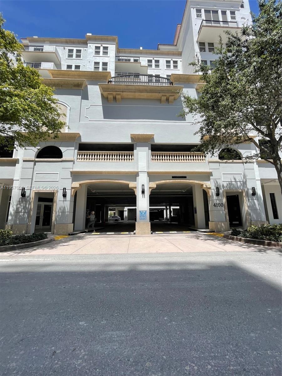 4100 Salzedo St #505 Coral Gables, FL 33146