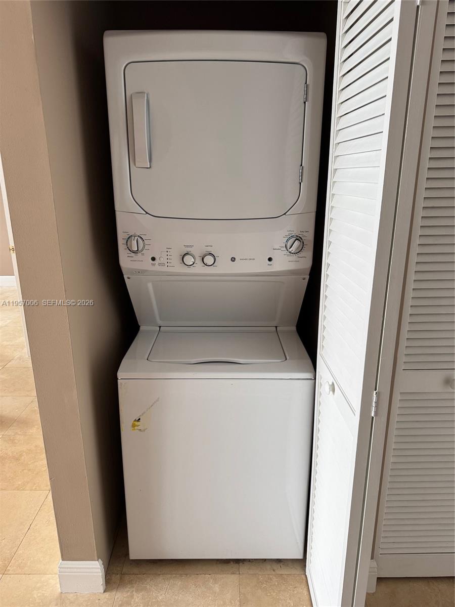 4100 Salzedo St #505 Coral Gables, FL 33146