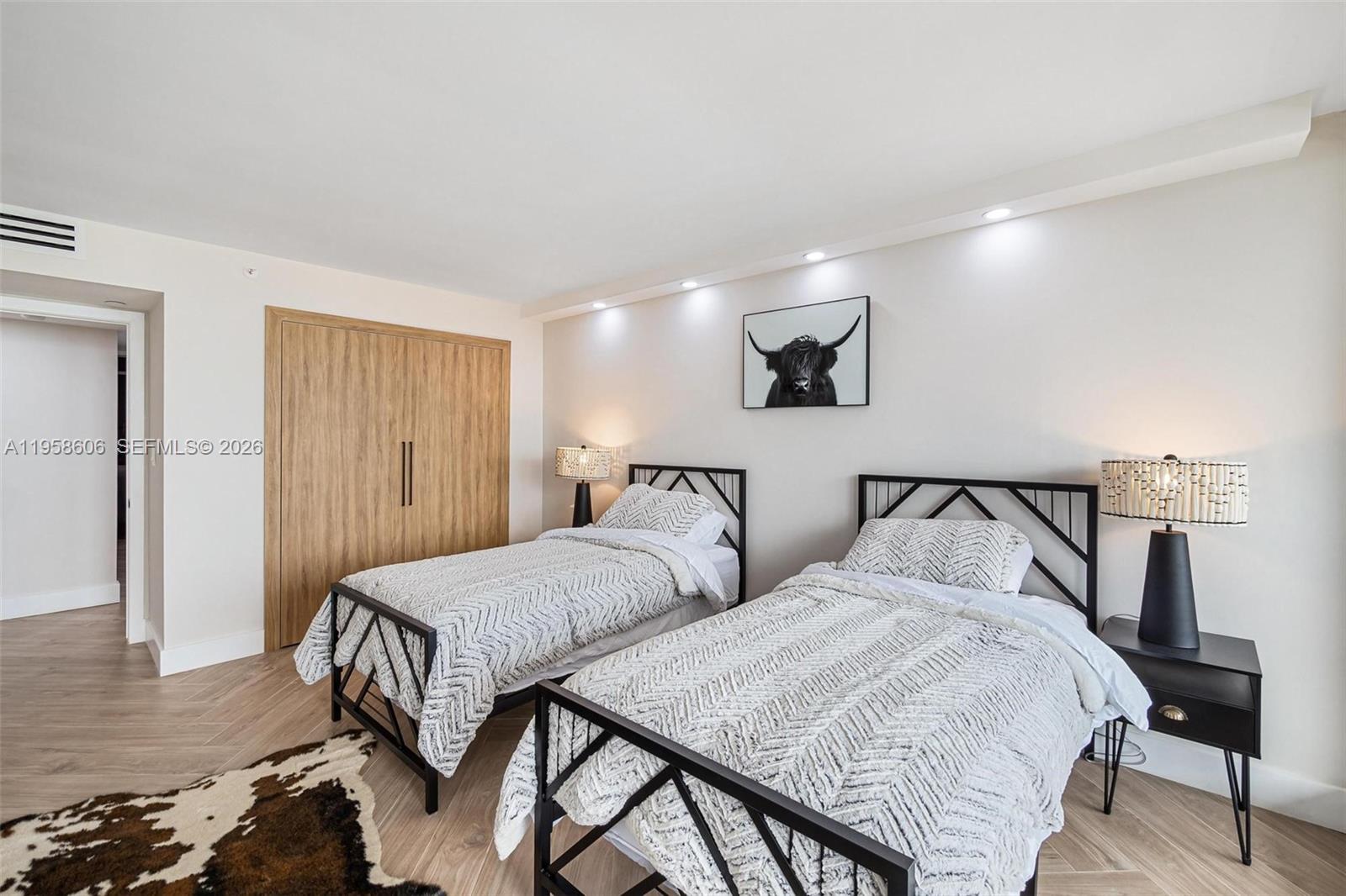 1717 N Bayshore Dr #A-3755 Miami, FL 33132