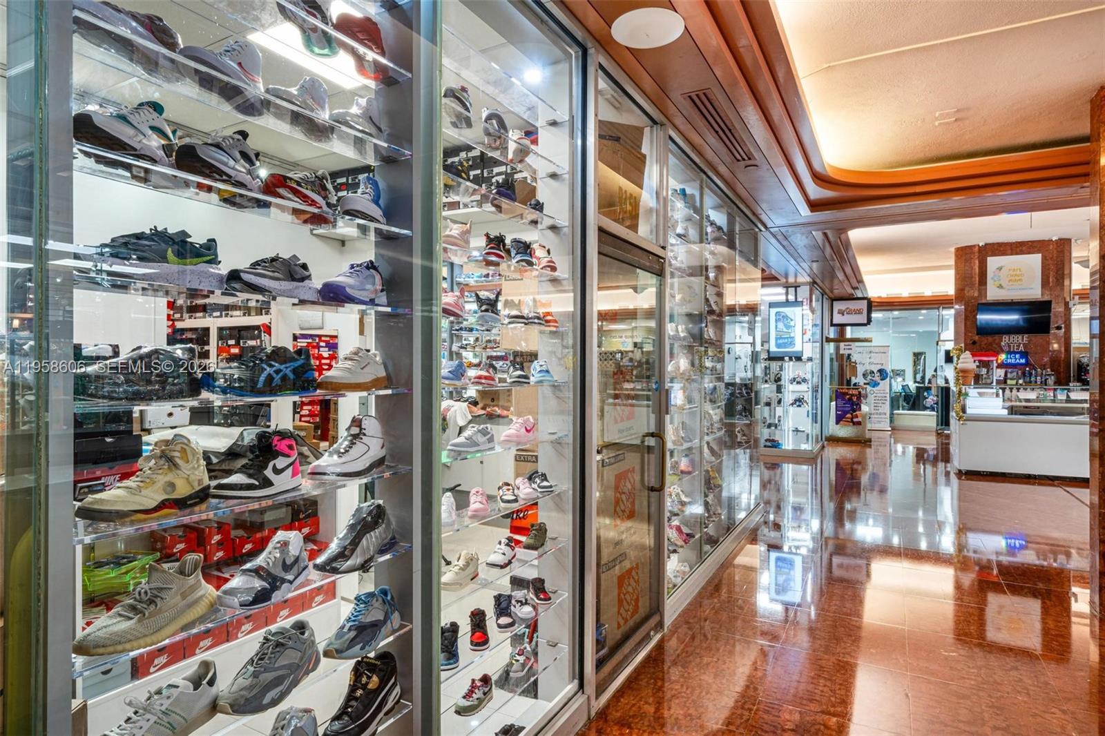 1717 N Bayshore Dr #A-3755 Miami, FL 33132