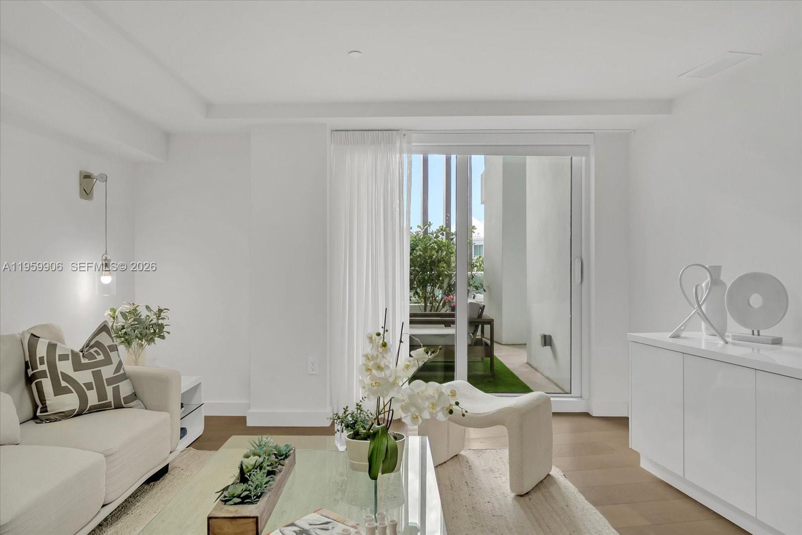 image Ritz-Carlton Residences Miami Beach24