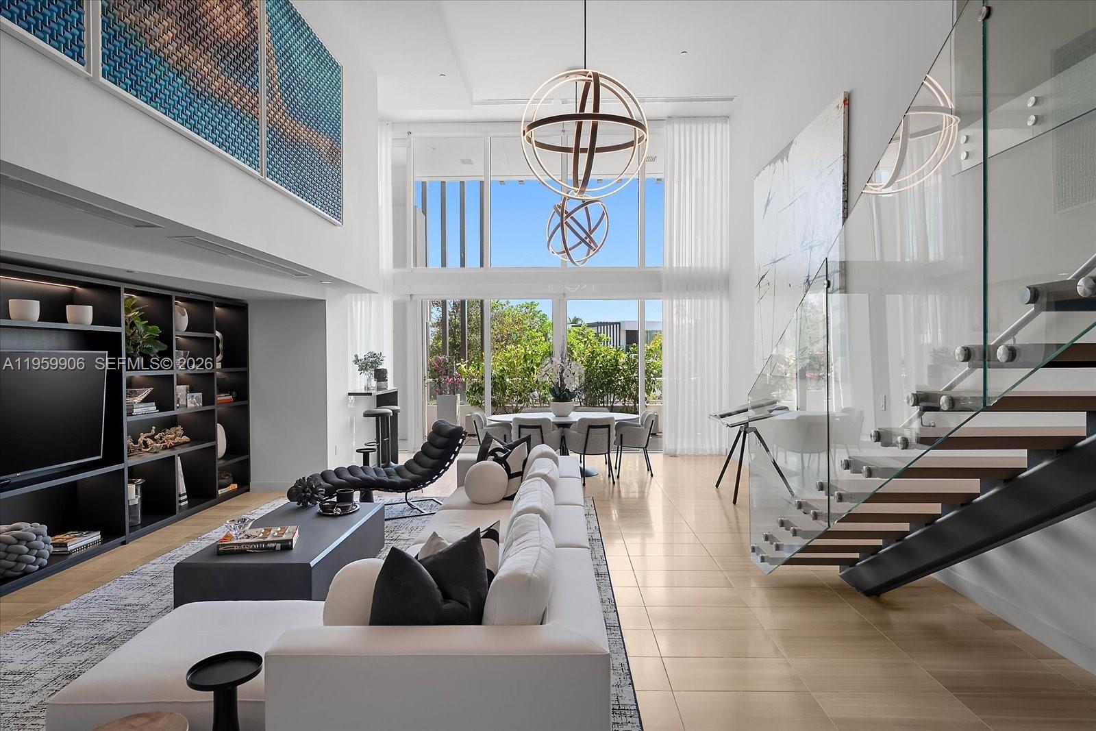 image Ritz-Carlton Residences Miami Beach3