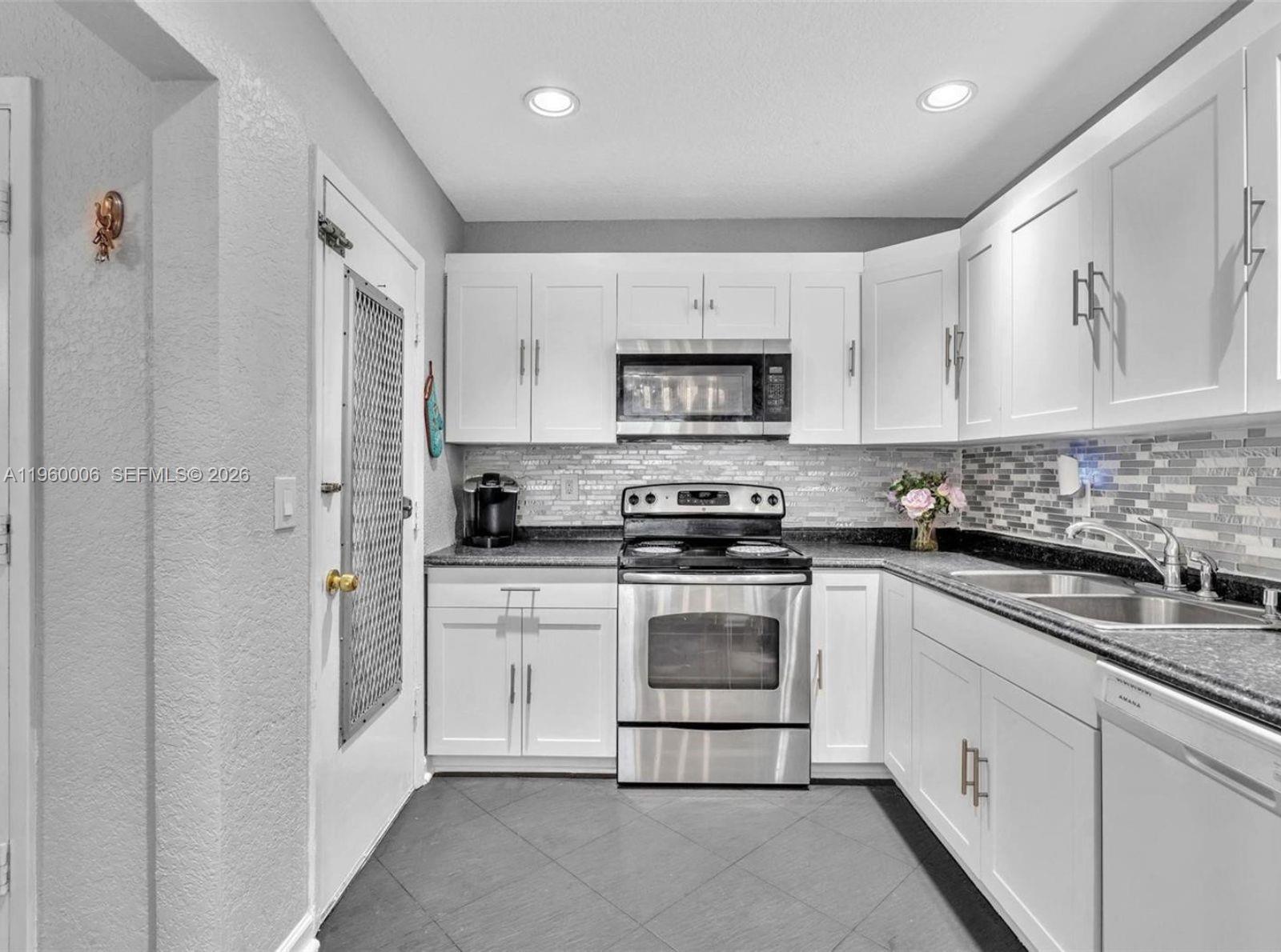 4731 NW 10th Ct #316 Plantation, FL 33313