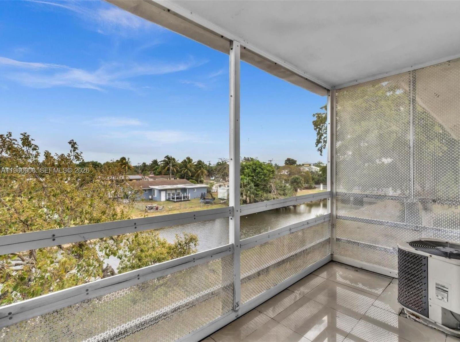 4731 NW 10th Ct #316 Plantation, FL 33313