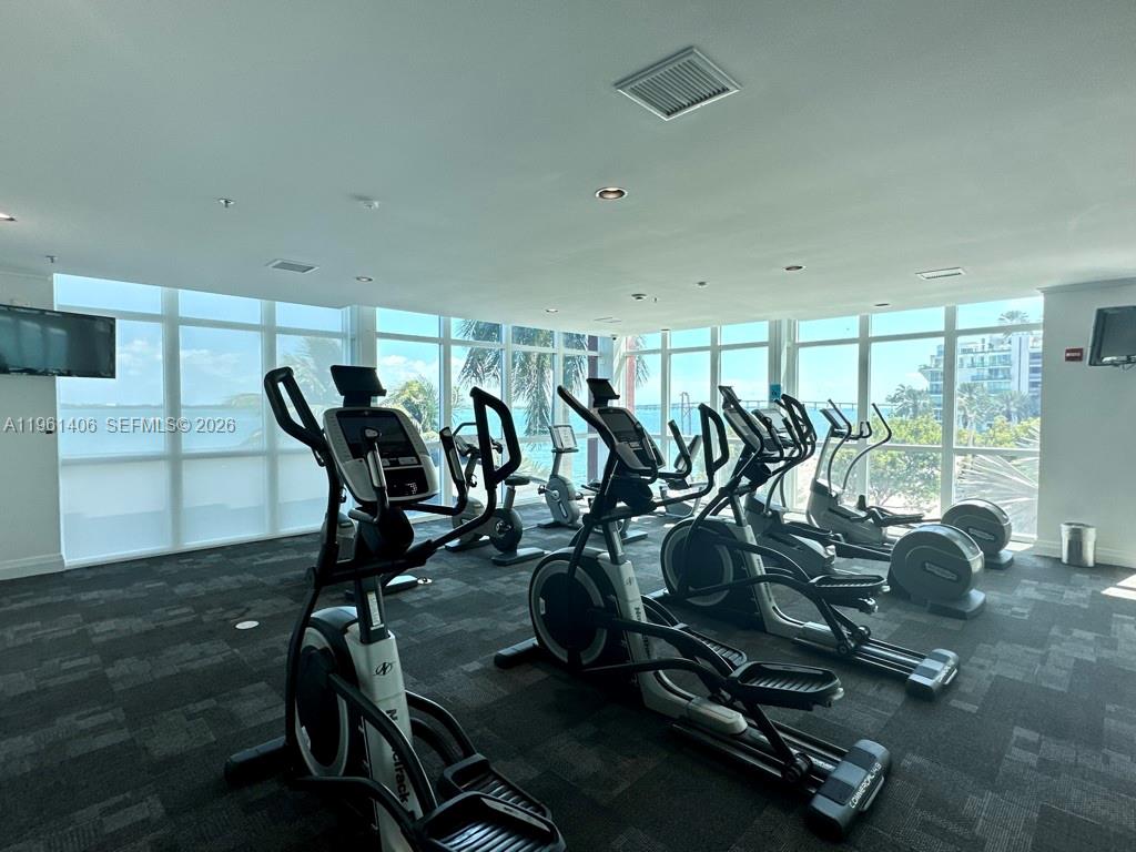 image The Mark on Brickell17