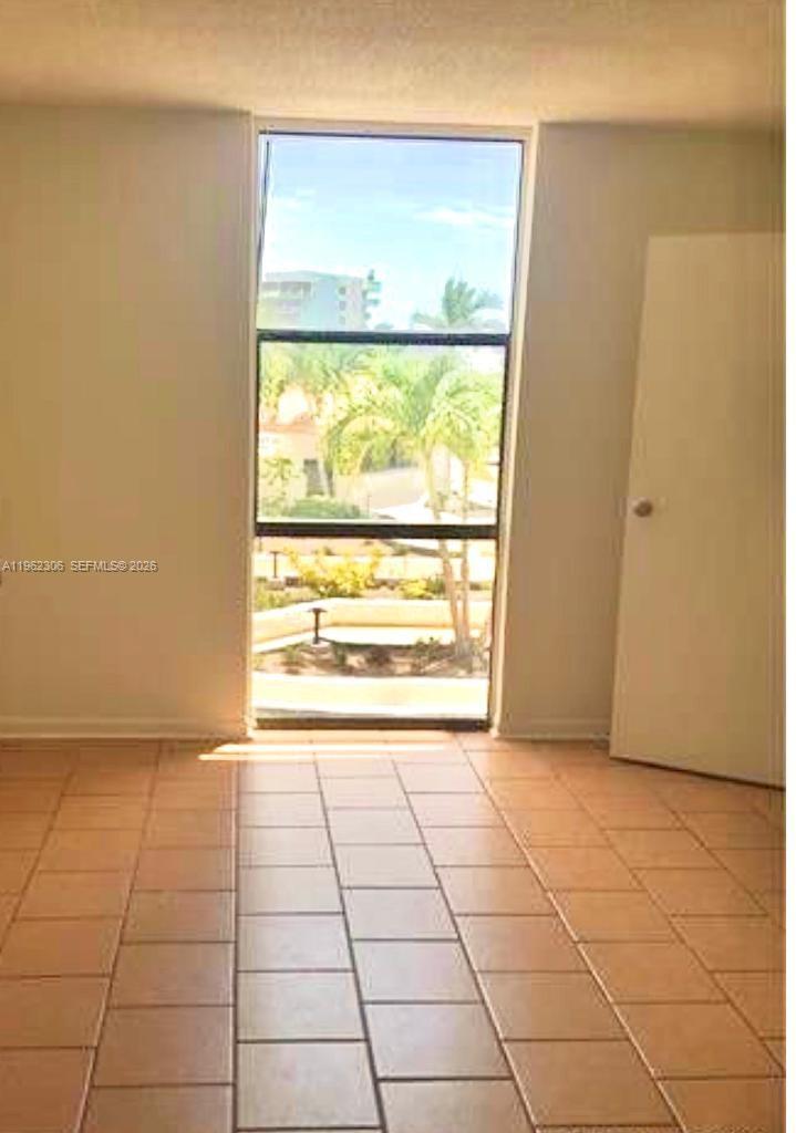 13499 Biscayne Blvd #506 North Miami, FL 33181
