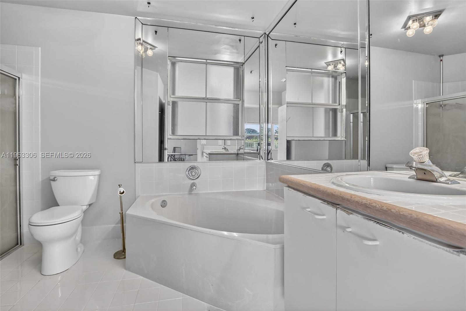 1150 Queen Palm Ct Hollywood, FL 33019