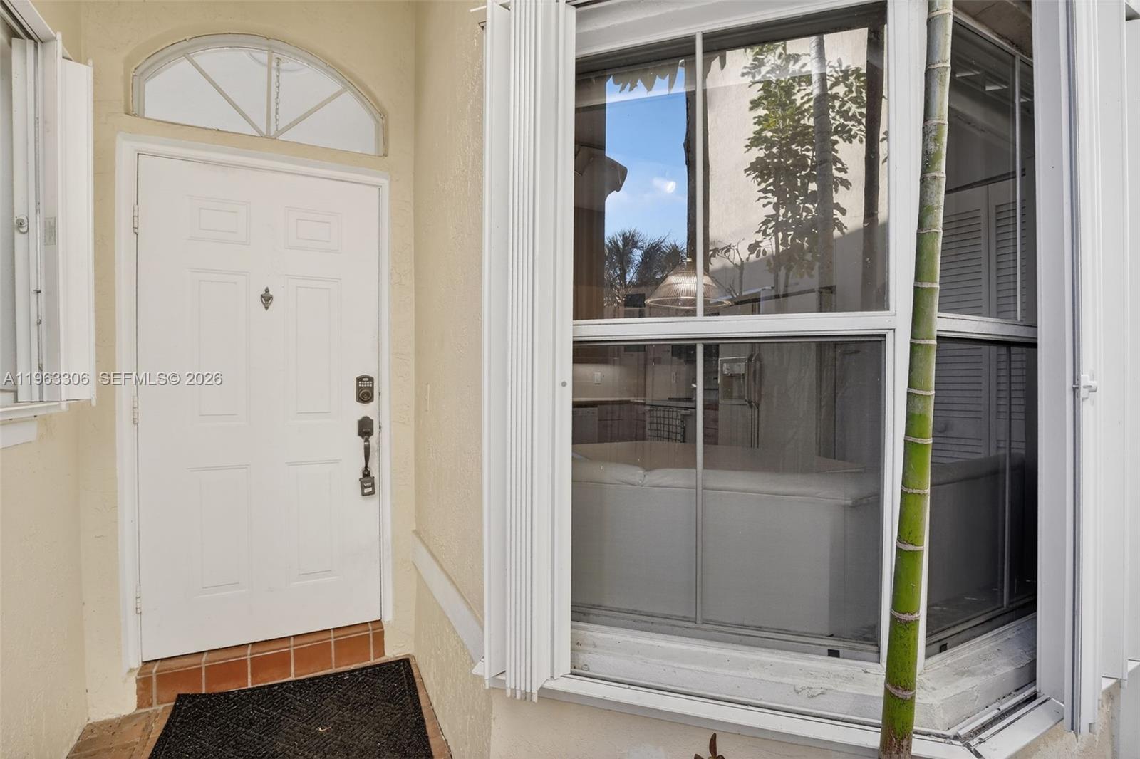 1150 Queen Palm Ct Hollywood, FL 33019