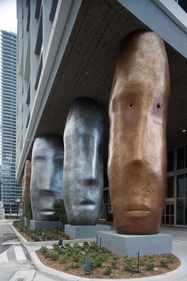 image Icon Brickell I13