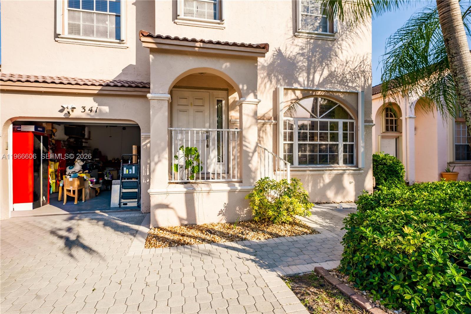 341 NW 153rd Ln Pembroke Pines, FL 33028