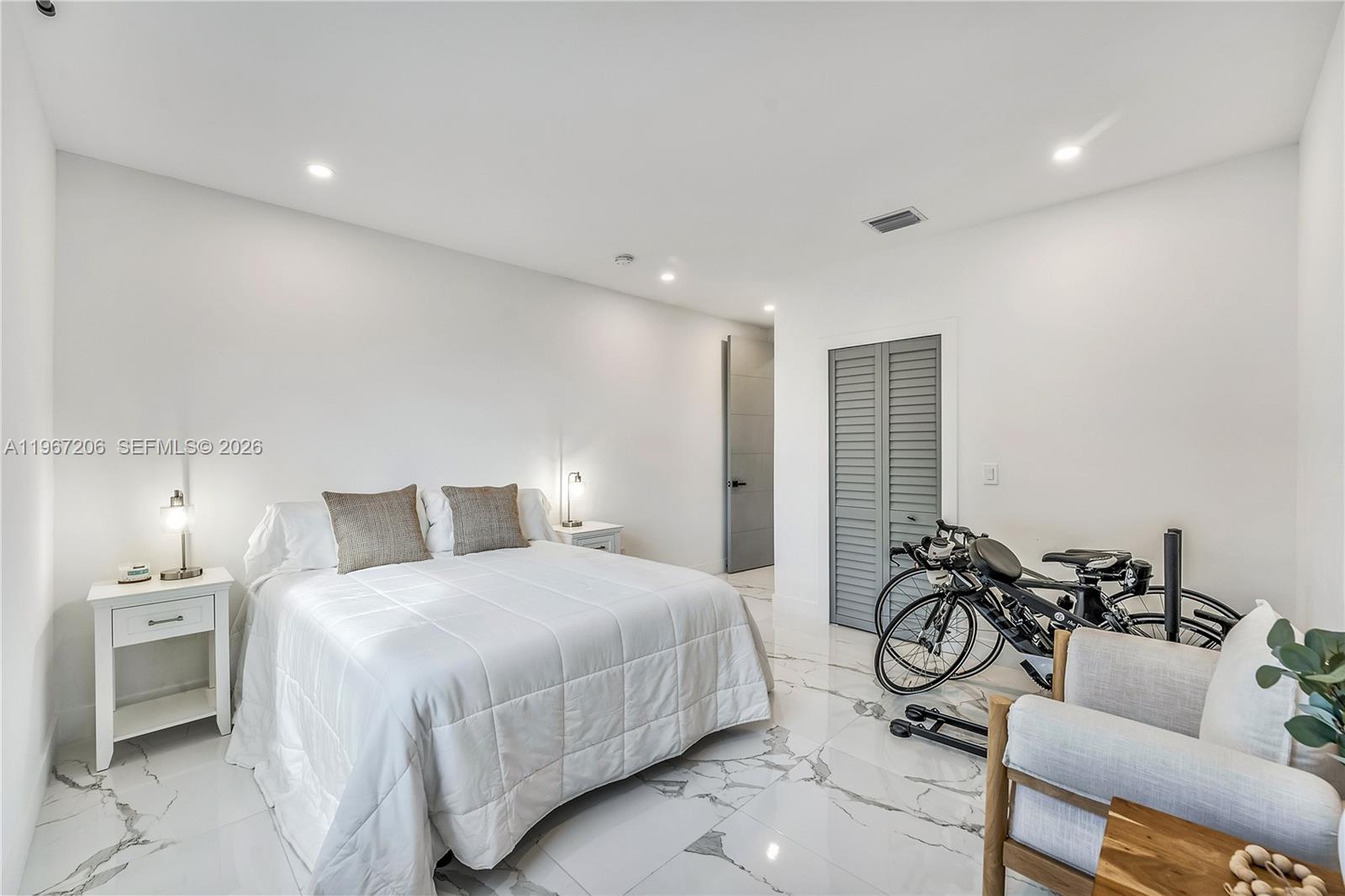 2320 SW 14th St Miami, FL 33145