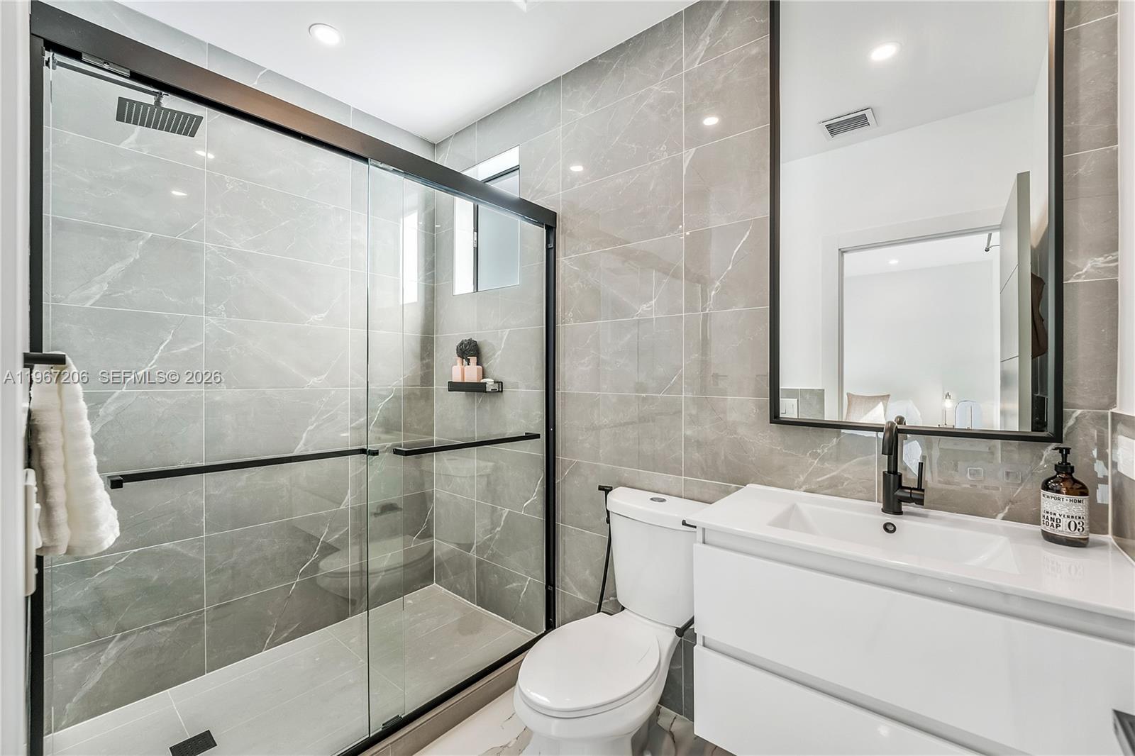 2320 SW 14th St Miami, FL 33145