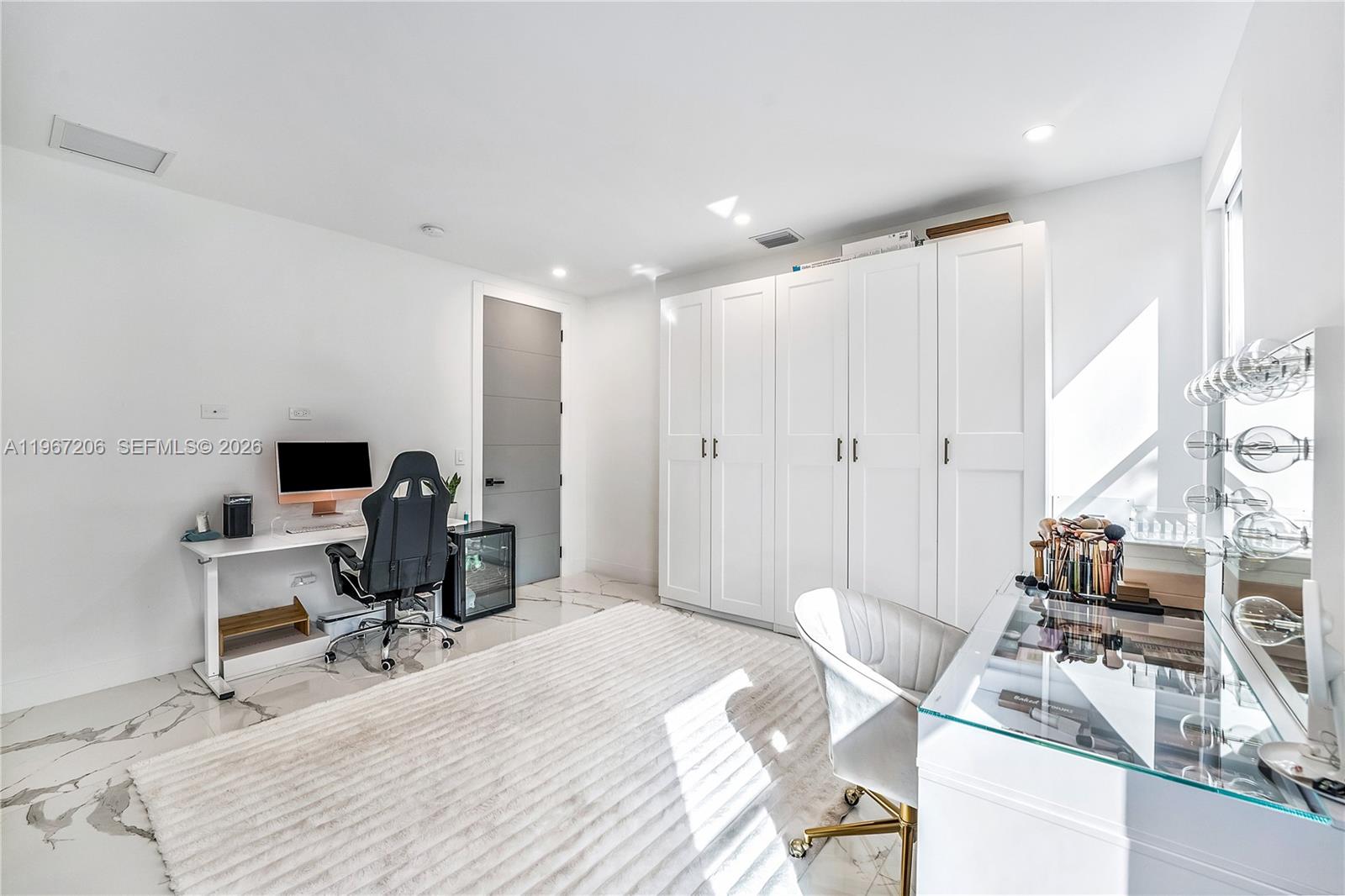 2320 SW 14th St Miami, FL 33145