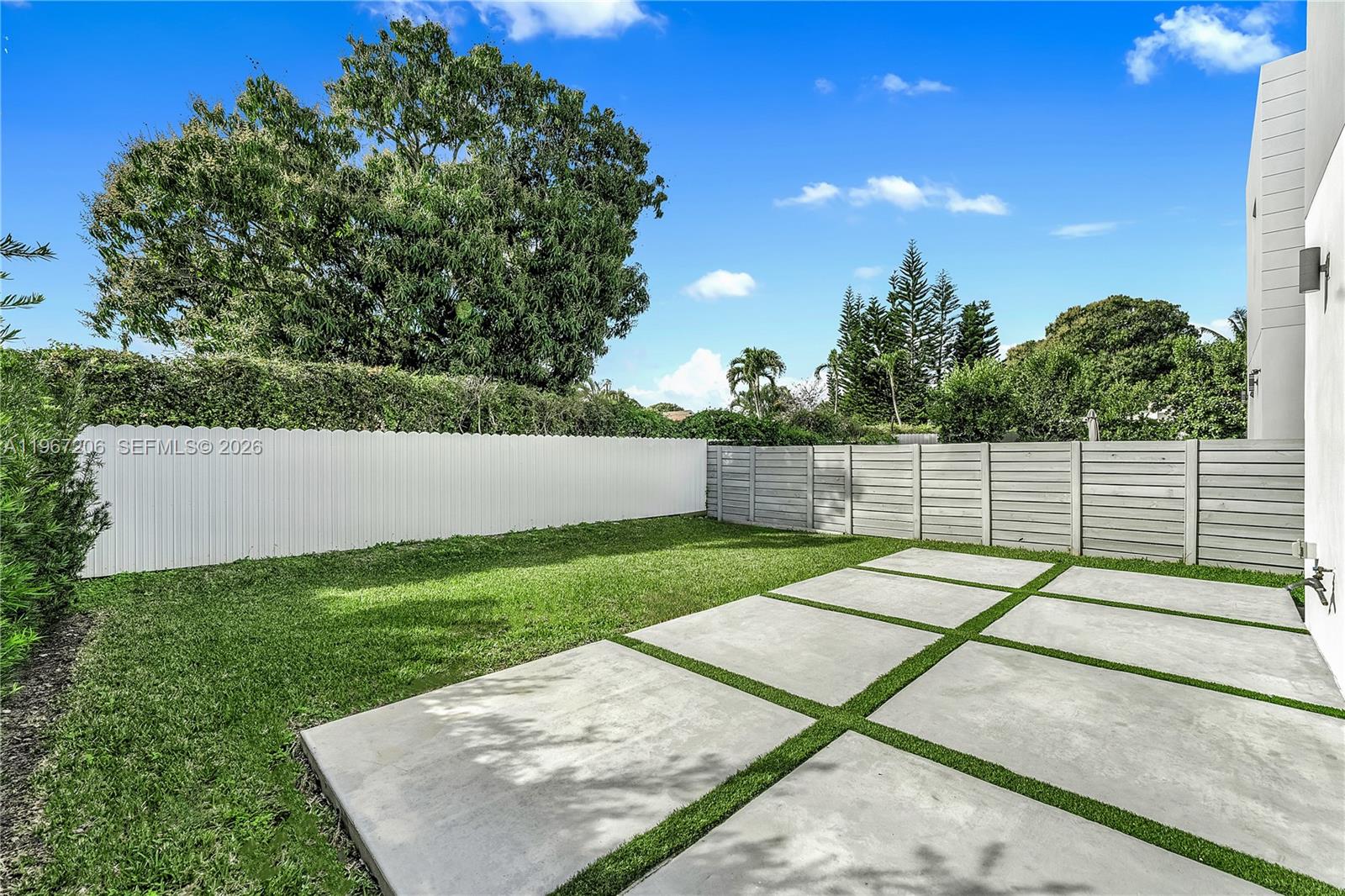 2320 SW 14th St Miami, FL 33145