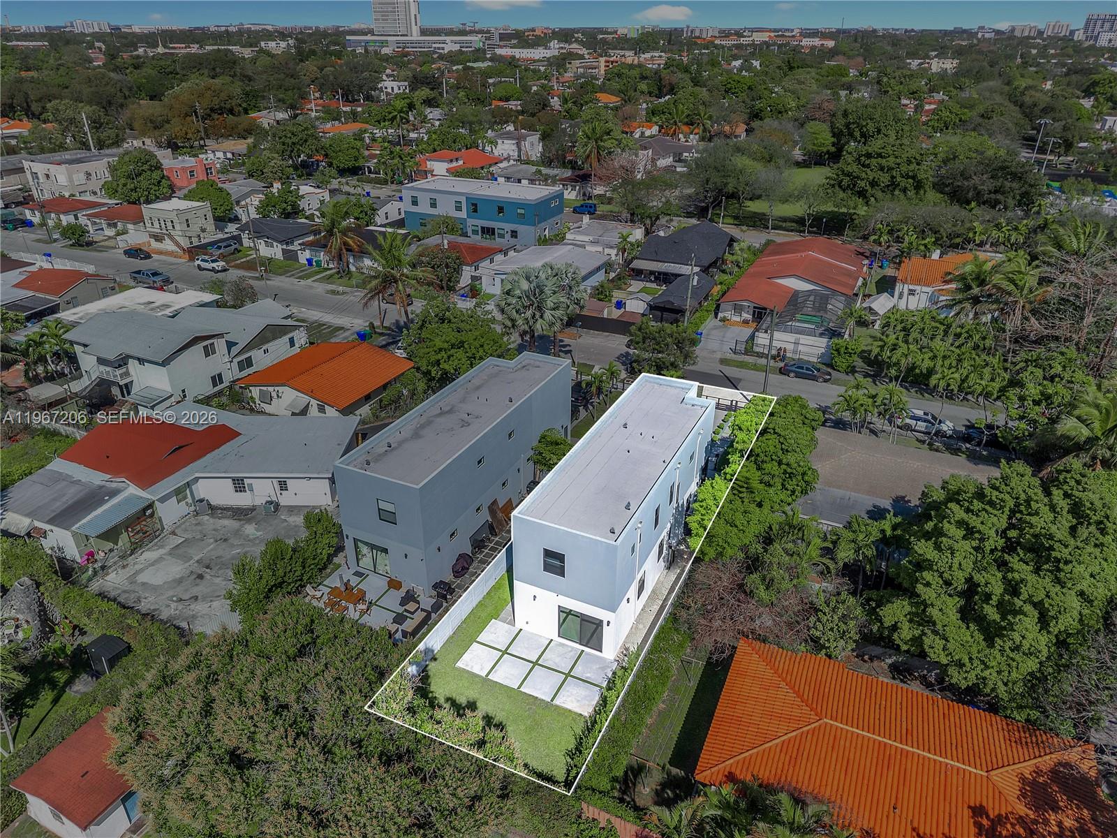 2320 SW 14th St Miami, FL 33145