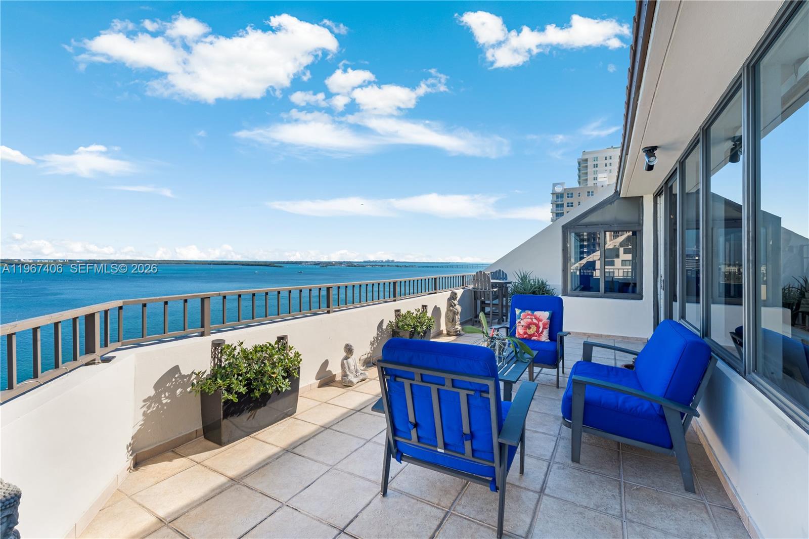 520 Brickell Key Dr #A1506 Miami, FL 33131