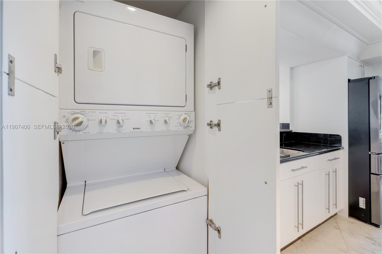 520 Brickell Key Dr #A1506 Miami, FL 33131