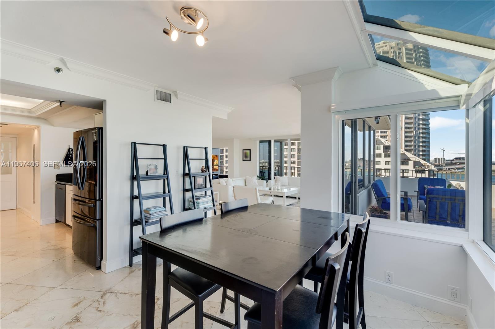 520 Brickell Key Dr #A1506 Miami, FL 33131