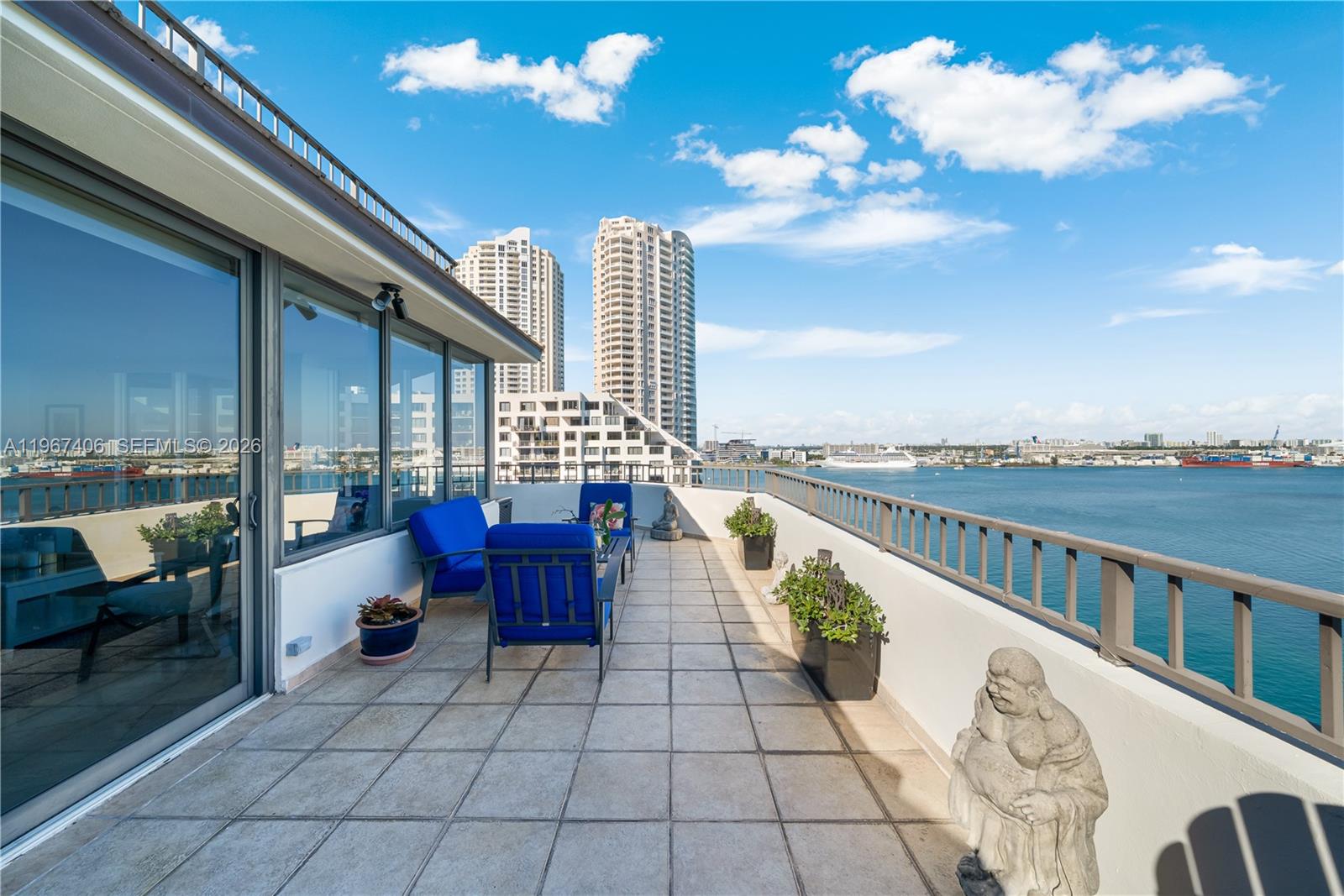 520 Brickell Key Dr #A1506 Miami, FL 33131