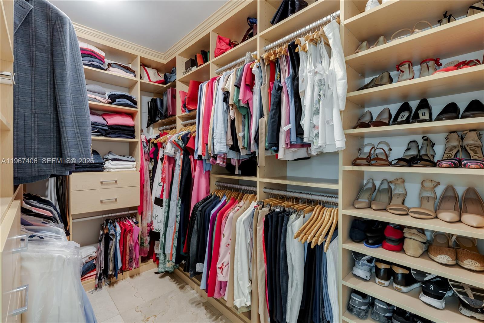 520 Brickell Key Dr #A1506 Miami, FL 33131