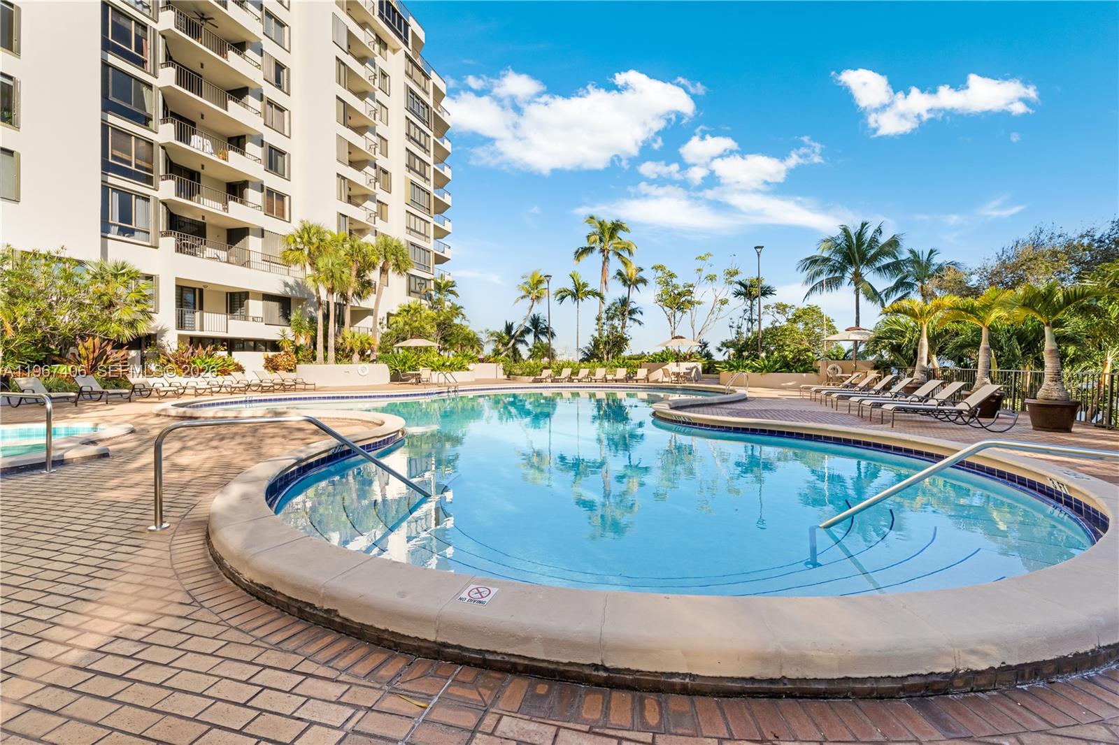 520 Brickell Key Dr #A1506 Miami, FL 33131