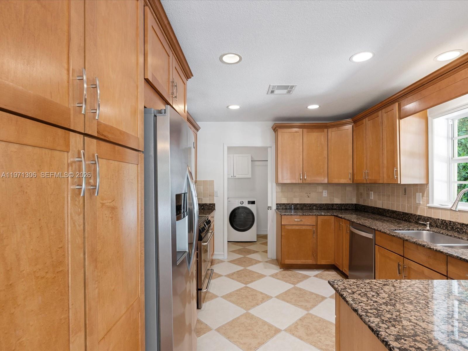 2833 NE 22nd St Fort Lauderdale, FL 33305