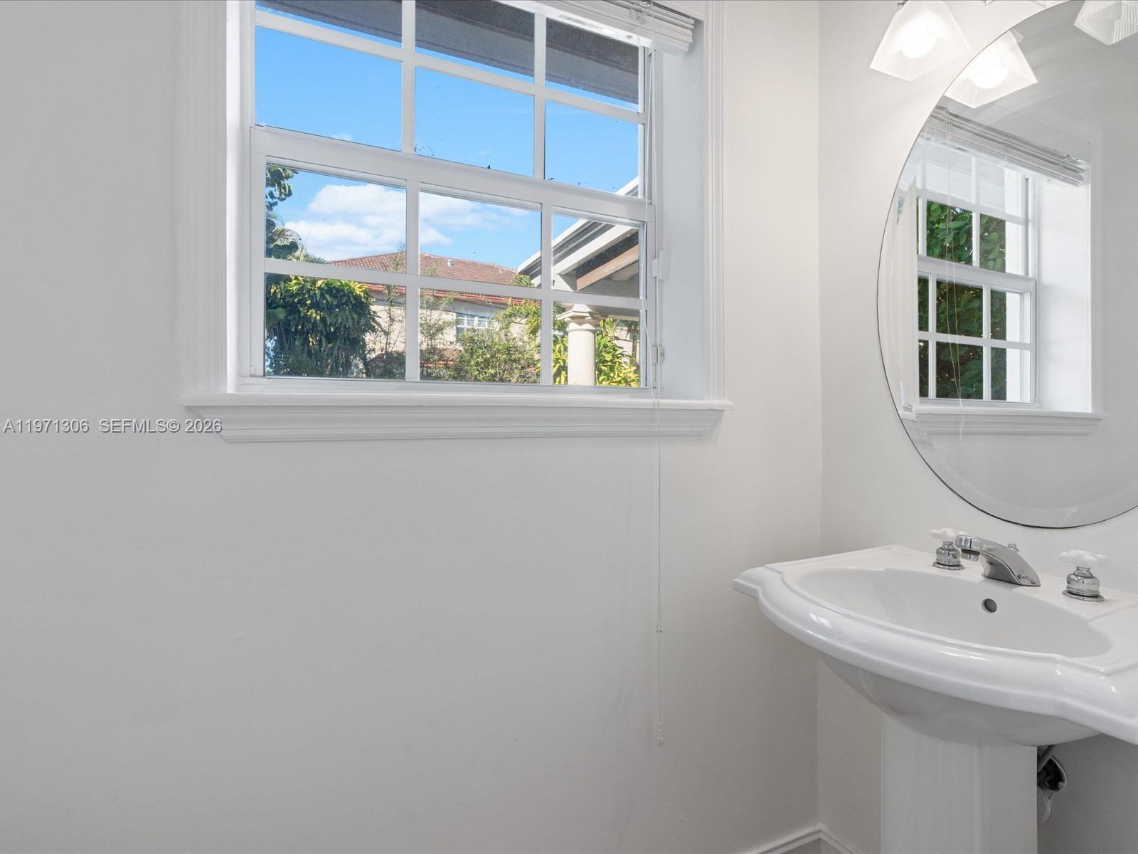 2833 NE 22nd St Fort Lauderdale, FL 33305