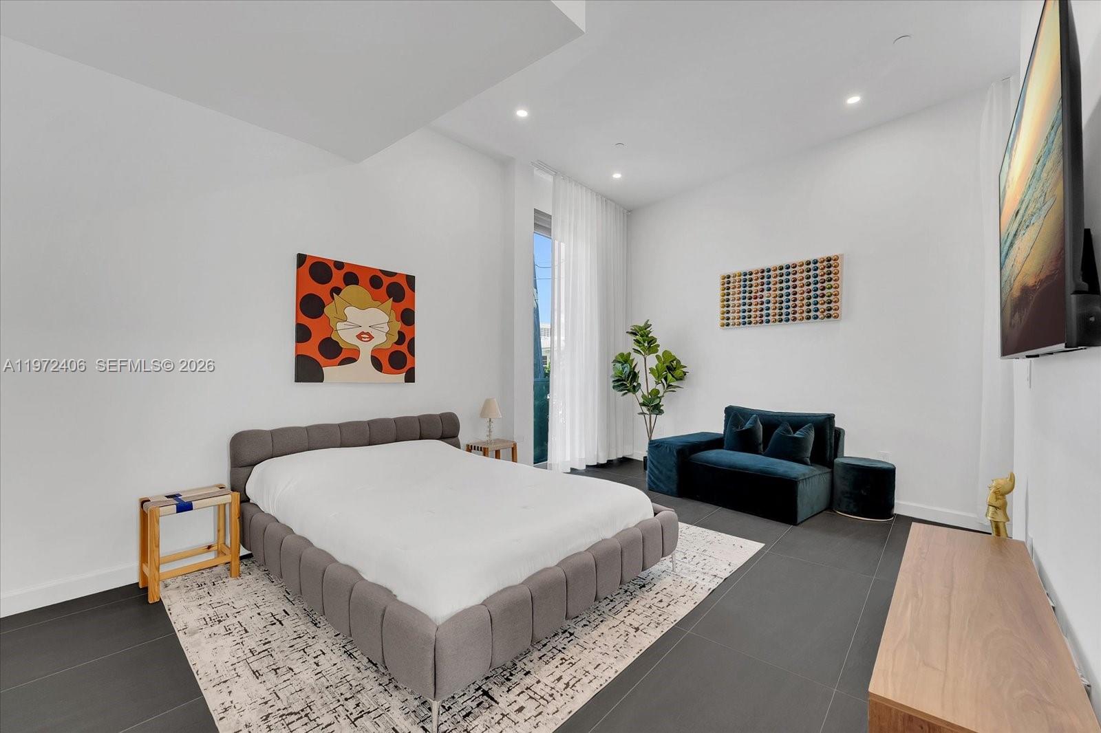 11 Century Ln Miami Beach, FL 33139