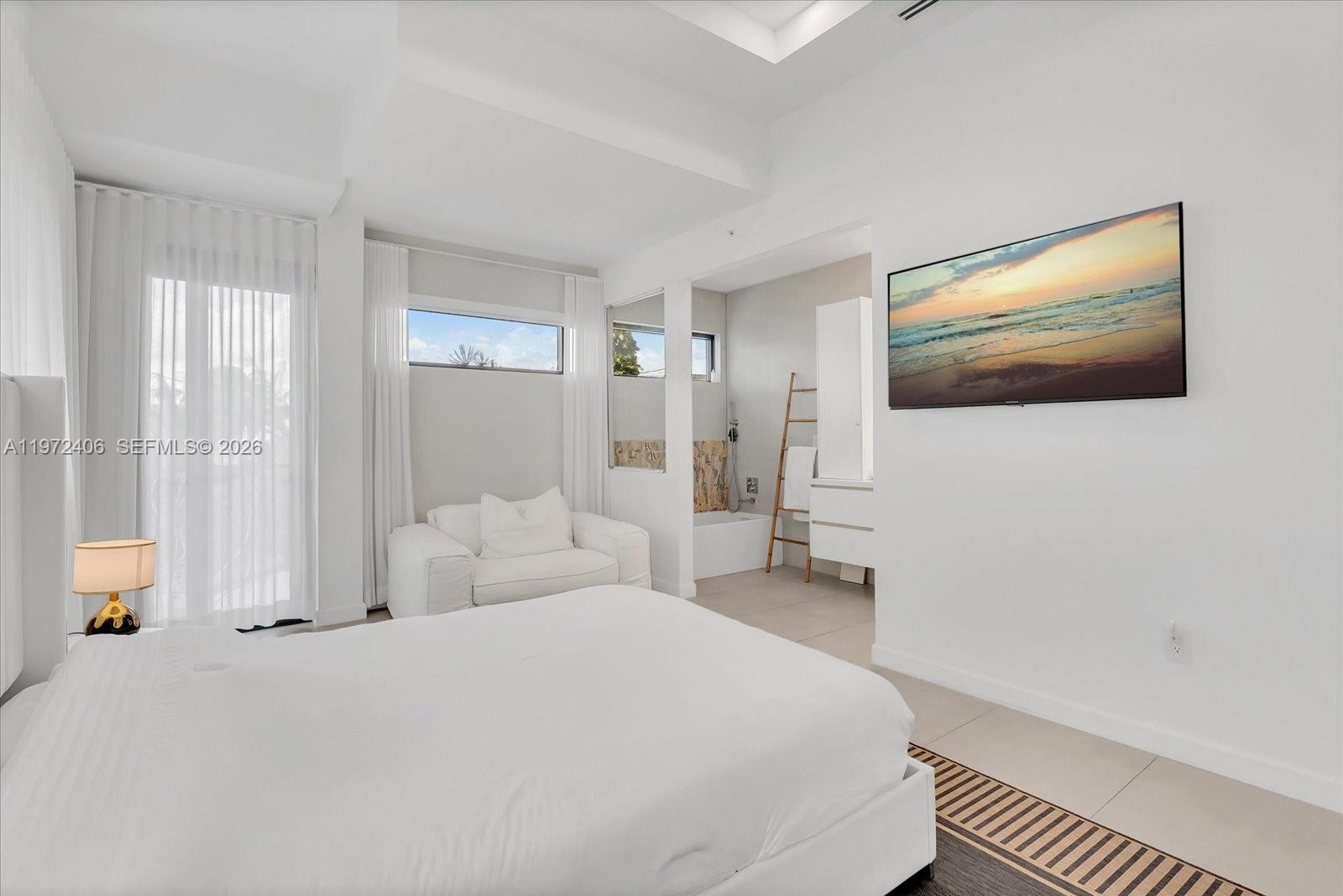 11 Century Ln Miami Beach, FL 33139