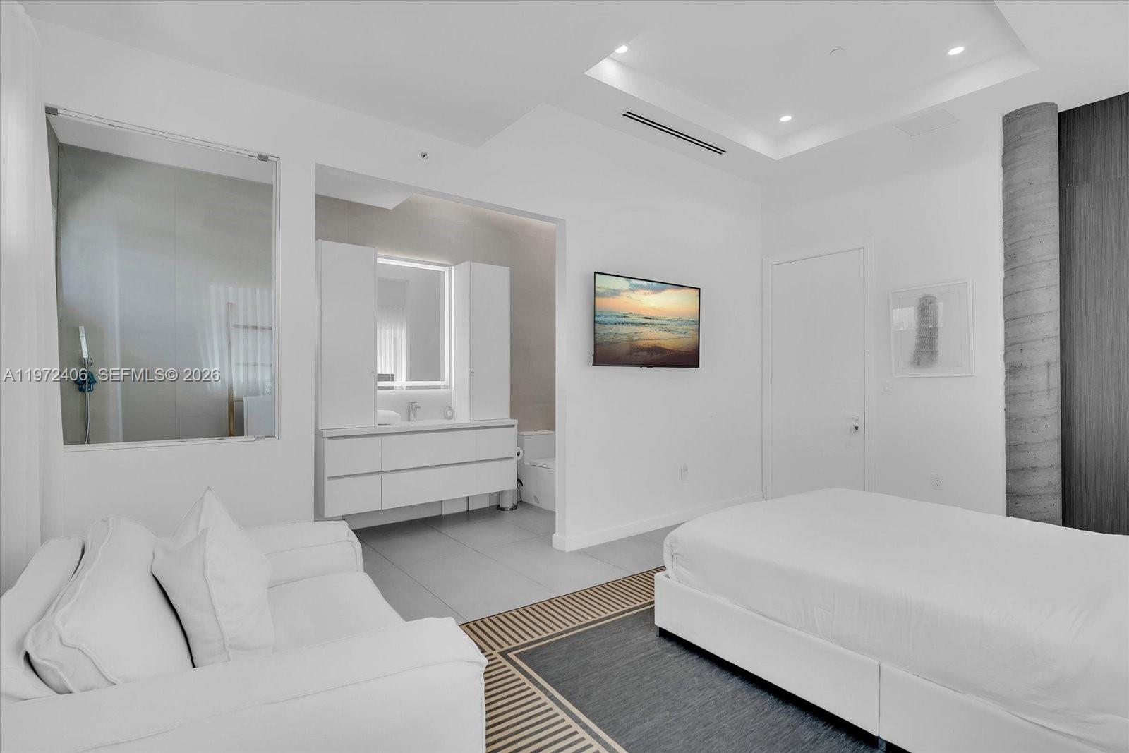 11 Century Ln Miami Beach, FL 33139