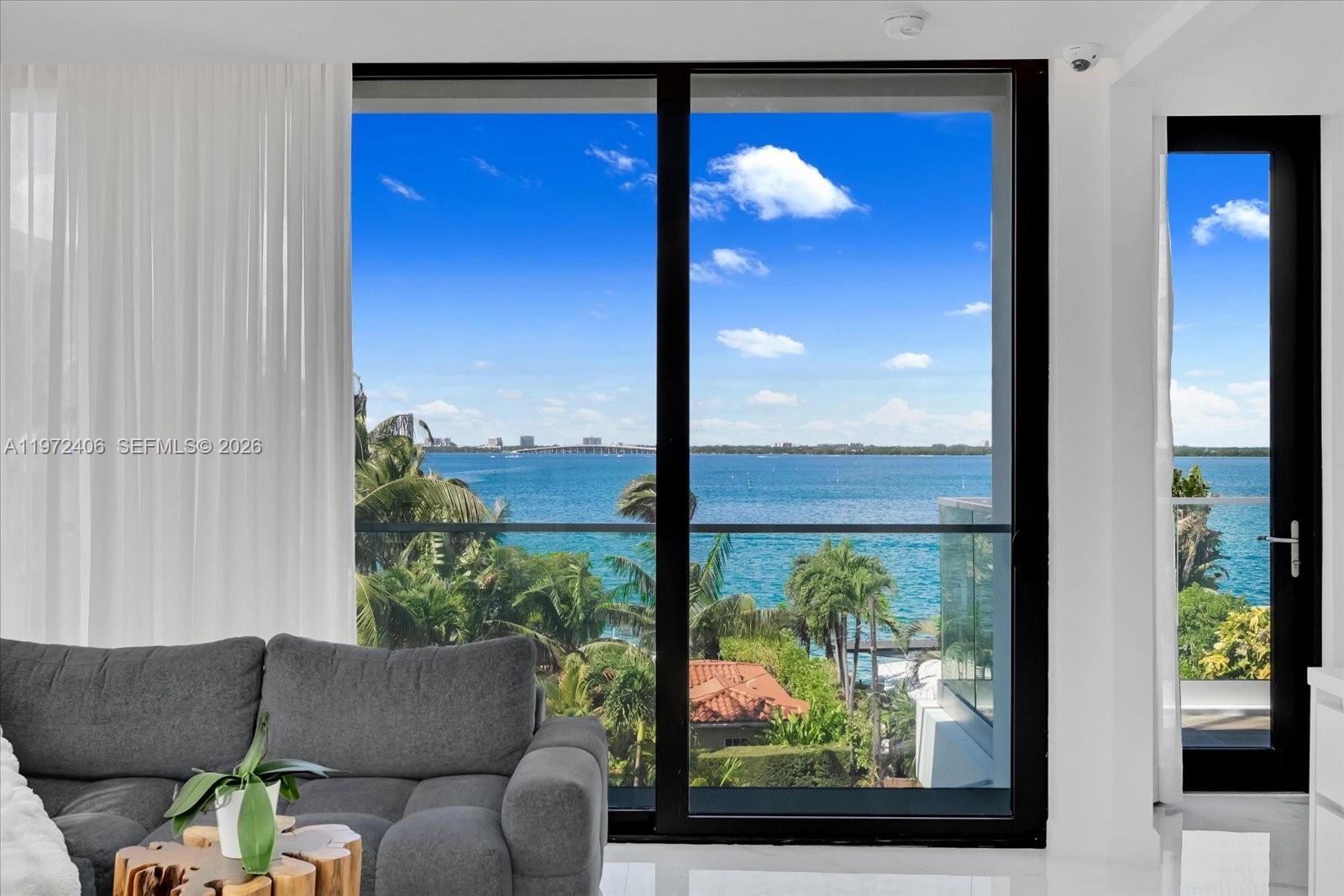 11 Century Ln Miami Beach, FL 33139