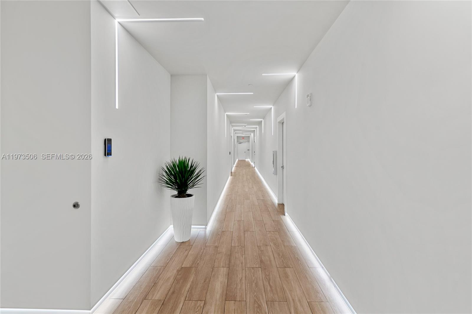 90 SW 3rd St #1205 Miami, FL 33130