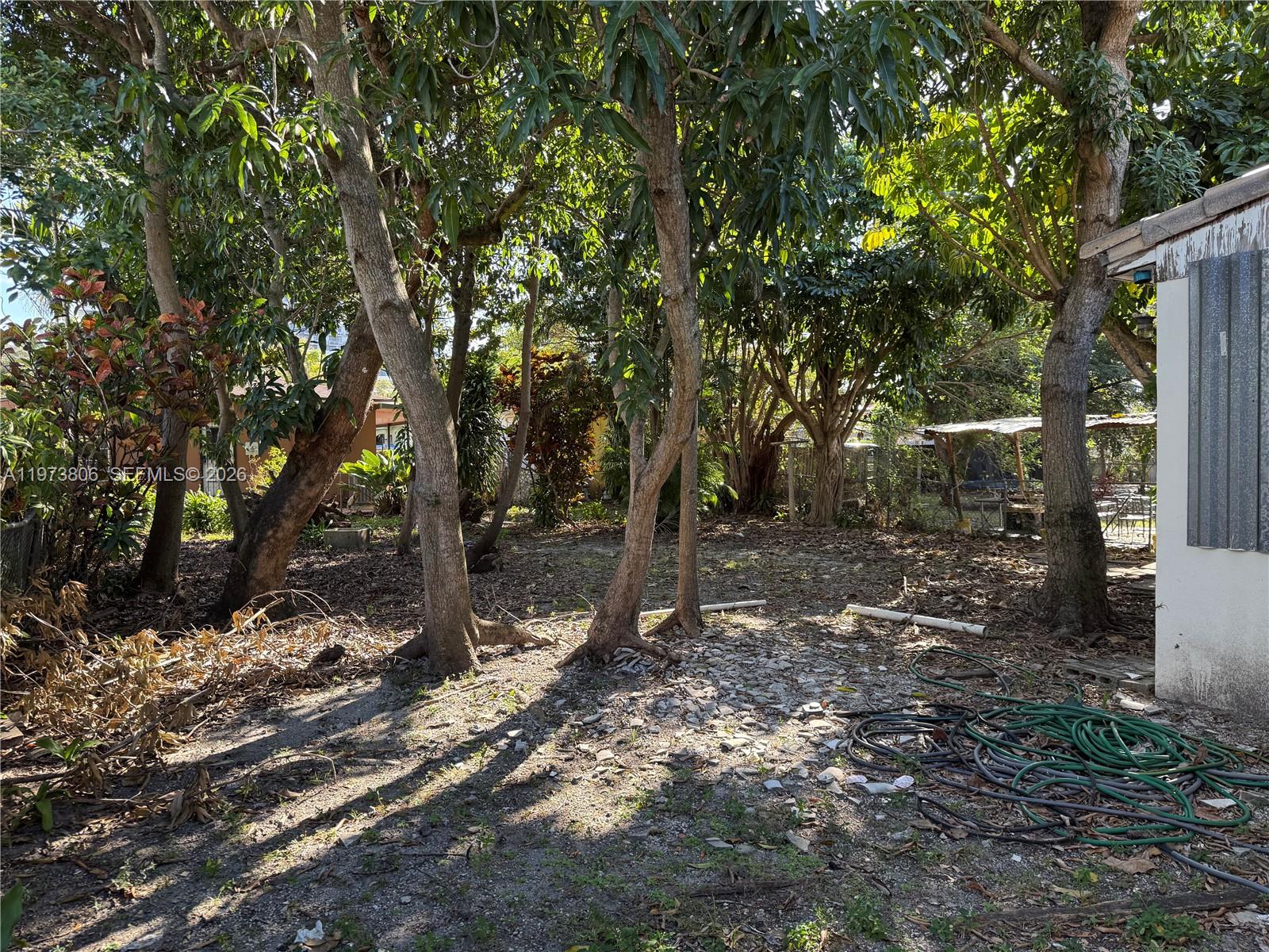 2750 SW 26th St Miami, FL 33133