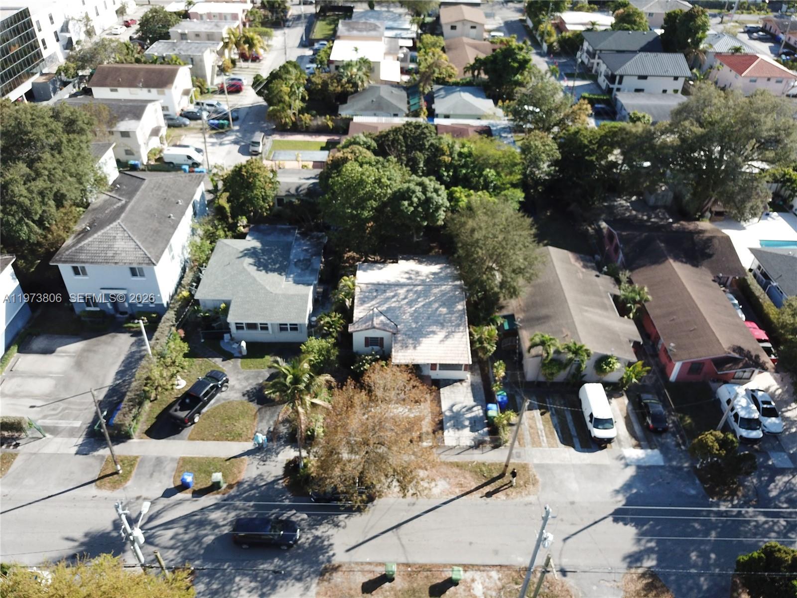 2750 SW 26th St Miami, FL 33133