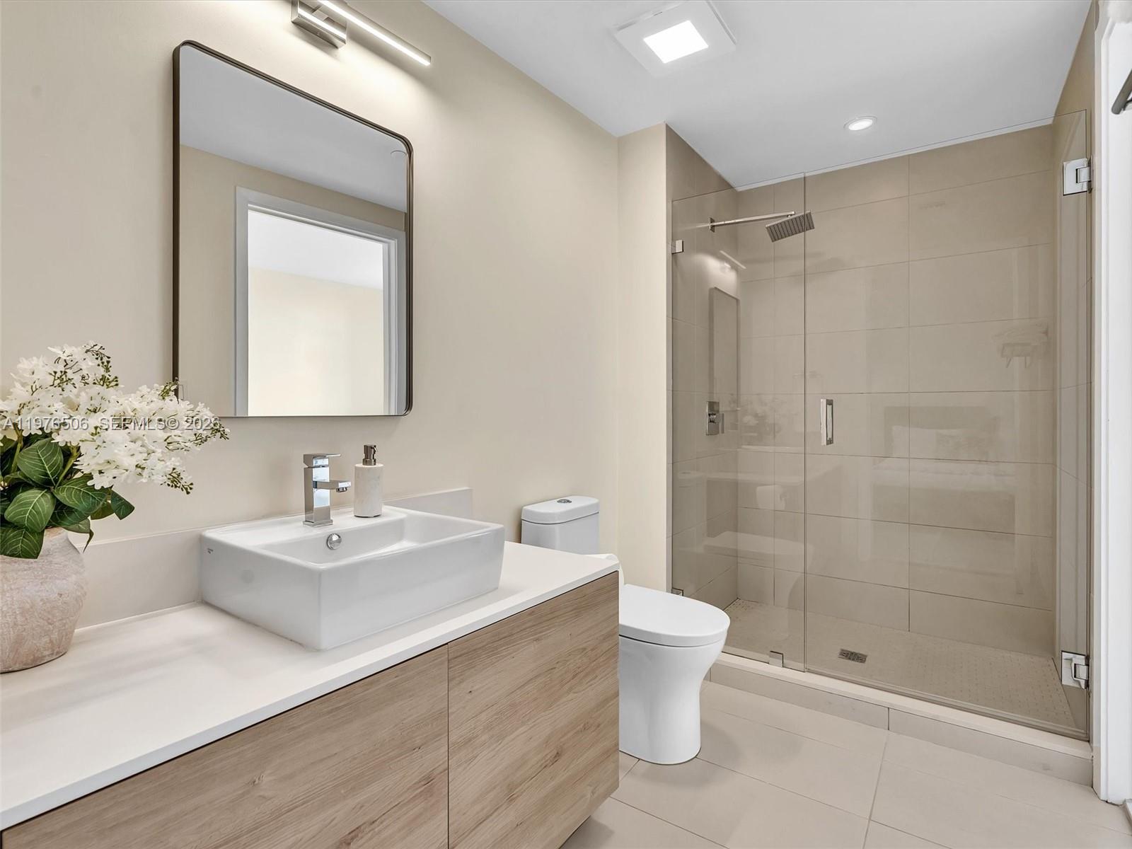 10201 E Bay Hbr Dr #401 Bay Harbor Islands, FL 33154